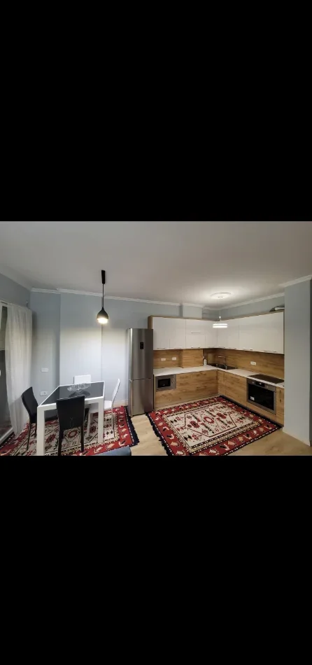 Tirane, jepet me qera apartament 2+1+Aneks+Ballkon Kati 6, 86 m² 600 € 
