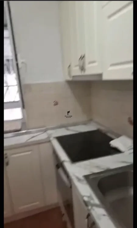 Tirane, jepet me qera apartament 1+1 Kati 1, 60 m² 500 € (XHAMIA E TABAKEVE)