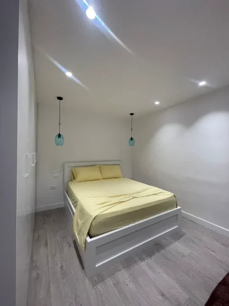 Tirane, jepet me qera apartament 1+1 Kati 4, 64 m² 550 € (RRUGA ASIM VOKSHI)