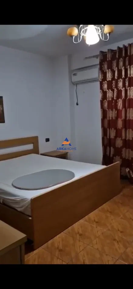 Tirane, jepet me qera apartament 2+1+Ballkon Kati 1, 125 m² 957 € 