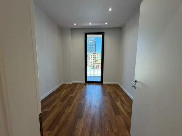 Tirane, jepet me qera zyre Kati 3, 120 m² 2.000 € (Parku Olimpik)
