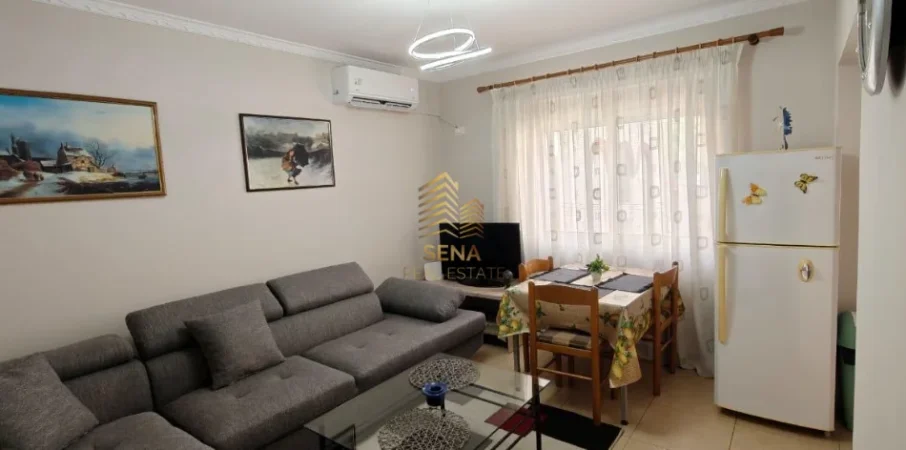 Tirane, jepet me qera apartament 2+1+Ballkon Kati 2, 75 m² 600 € (Rruga e Durresit)