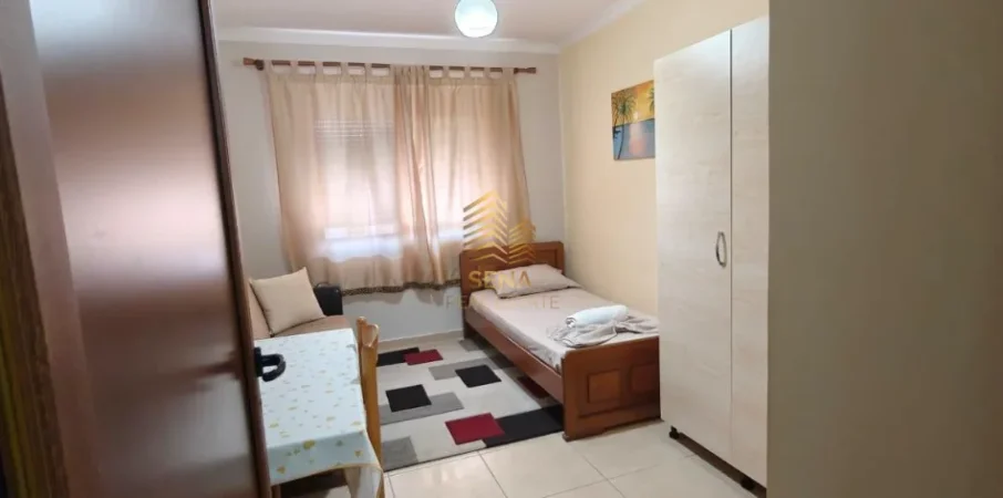 Tirane, jepet me qera apartament 2+1+Ballkon Kati 2, 75 m² 600 € (Rruga e Durresit)
