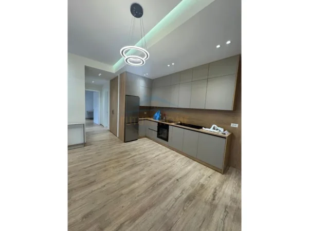 Tirane, jepet me qera apartament 2+1 Kati 6, 114 m² 125.000 € (Delijorgji)