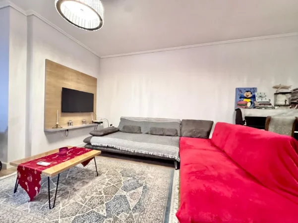 Tirane, jepet me qera apartament 1+1 Kati 5, 95 m² 450 € 