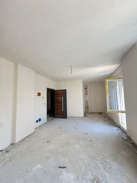 Tirane, shitet apartament 1+1+Ballkon Kati 5, 66 m² 97.000 € (Univers City)