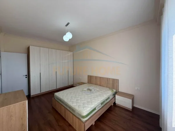 Tirane, jepet me qera apartament 1+1 Kati 5, 65 m² 350 € (KAMEZ)