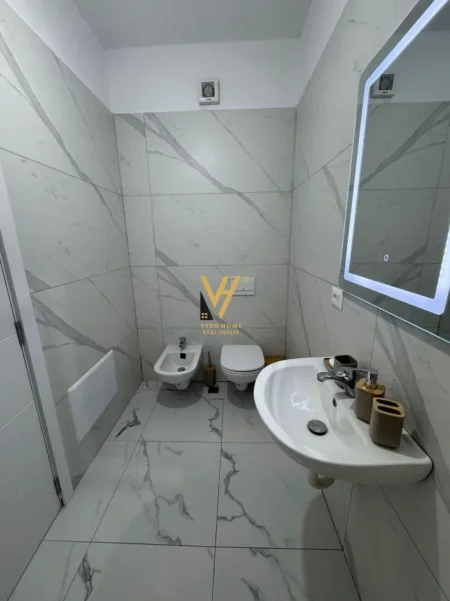 jepet me qera apartament Kati 3, 88 m² 620 € (5 MAJI)