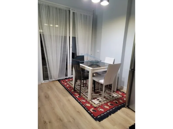 Tirane, jepet me qera apartament 2+1 Kati 6, 82 m² 60.000 € (5 Maj)