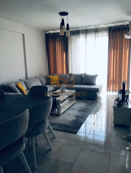 Tirane, jepet me qera apartament 2+1 Kati 2, 105 m² 700 € (Rruga e Barikadave)