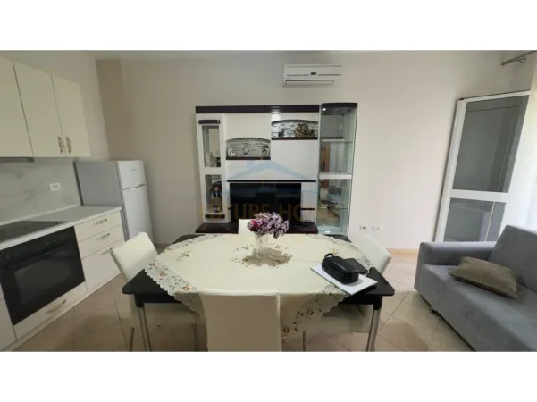 Tirane, jepet me qera apartament 1+1 Kati 1, 65 m² 400 € (Astir, Tirane)