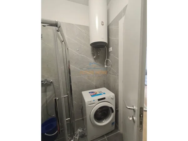 Tirane, jepet me qera apartament 1+1 Kati 2, 57 m² 500 € (Univers City)