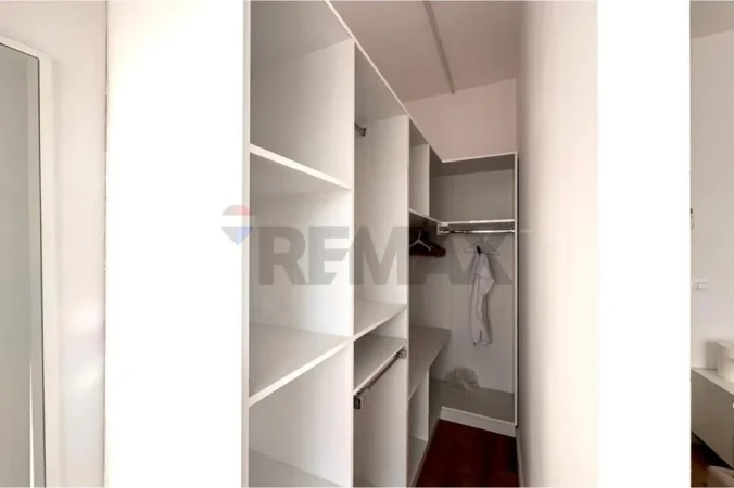 Tirane, shes apartament 2+1+Ballkon , 120 m² 220.000 € (blloku gintash)
