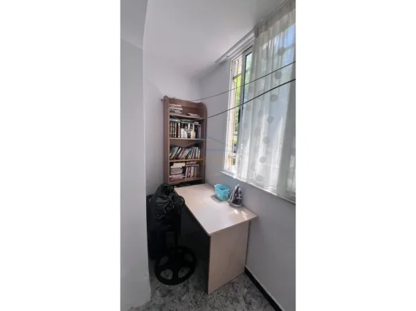 Tirane, jepet me qera apartament 1+1 Kati 1, 51 m² 500 € (Selvia)
