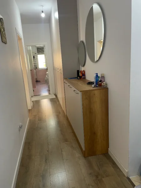 Tirane, jepet me qera nga Pronari, pa-komision apartament 2+1 Kati 3, 95 m² 550 € (Rruga “Muhamet Deliu”)