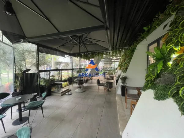 Tirane, jepet me qera ambjent biznesi Kati 0, 260 m² 1.500 € 