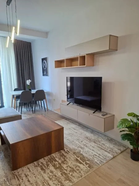 Tirane, jepeN me qera 8 apartament Kati 4, 300 m² 6.500 € (MINE PEZA)