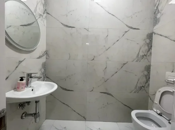 Tirane, jepet me qera apartament 2+1 Kati 4, 110 m² 1.500 € (Rruga e Kosovareve.)
