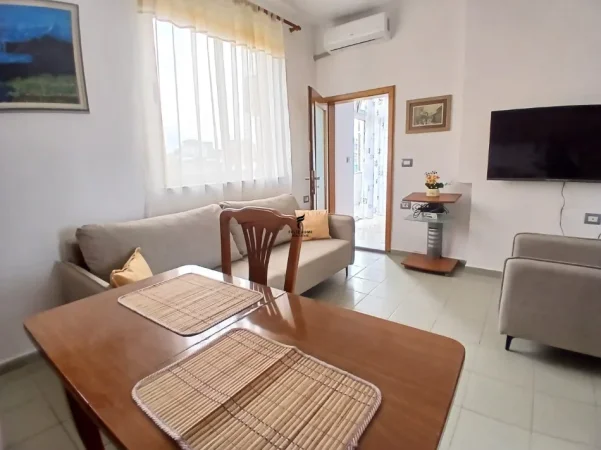 Tirane, jepet me qera apartament 2+1 Kati 5, 70 m² 650 € (RRUGA E DURRESIT)