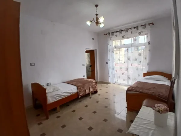 Tirane, jepet me qera apartament 2+1 Kati 5, 70 m² 650 € (RRUGA E DURRESIT)