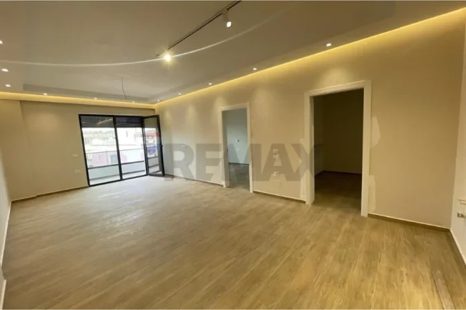 Vlore, shitet apartament 2+1 Kati 8, 94 m² 141.675 € (Rruga Left Sallata, Vlore)
