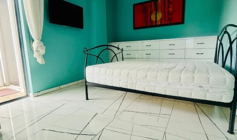 Tirane, jepet me qera apartament 2+1 Kati 4, 137 m² 1.200 € 