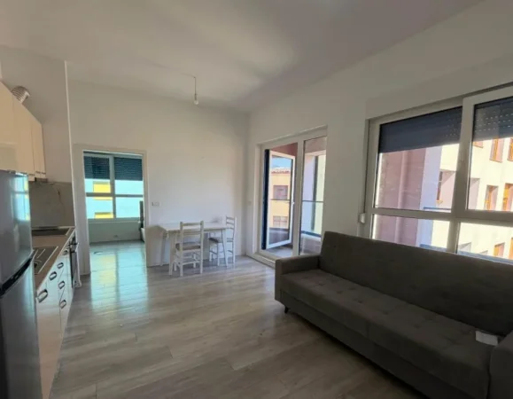Tirane, jepet me qera apartament 1+1+Ballkon Kati 2, 63 m² 400 € (Ali Demi)