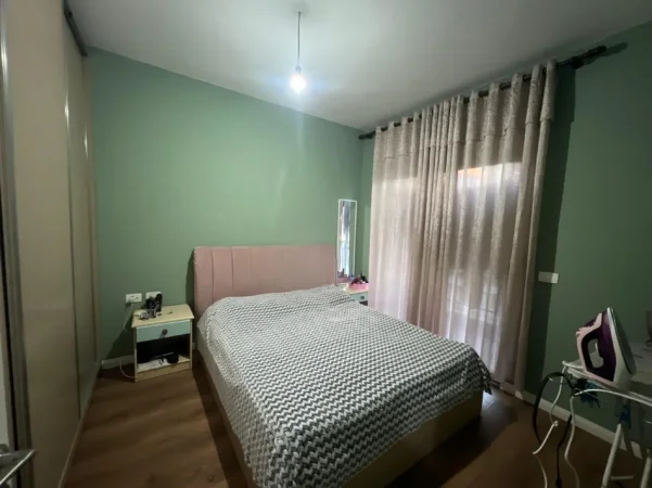 Tirane, shitet apartament 1+1 Kati 5, 54 m² 105.000 € (Pallatet Cabej)