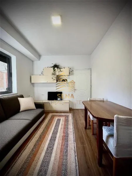 Tirane, jepet me qera apartament 1+1 Kati 2, 60 m² 400 € 