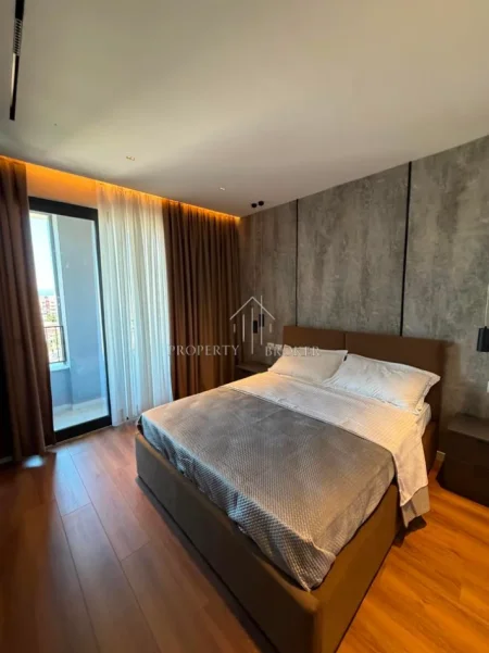 Tirane, jepet me qera apartament 1+1 Kati 7, 67 m² 800 € (Jordan Misja)