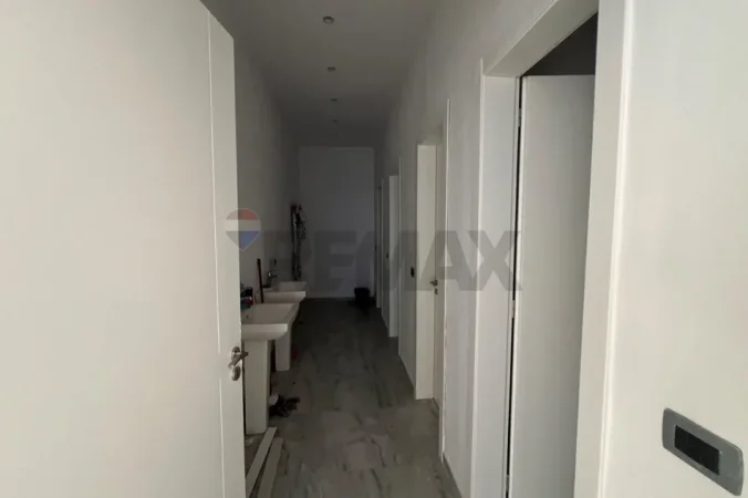 Vlore, shitet ambjent biznesi Kati 0, 201 m² (Blv. Ismail Qemali,Conad, Vlore)