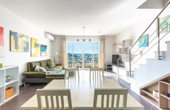 Tirane, shitet apartament duplex 3+1+Ballkon , 121 m² 260.000 € 