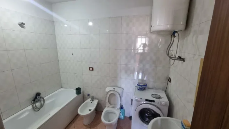 Tirane, jepet me qera apartament 2+1 Kati 7, 107 m² 400 € (Rruga 3 Deshmoret ne Yzberisht)