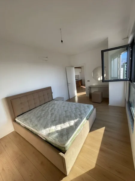 Tirane, jepet me qera apartament 1+1+Ballkon Kati 9, 65 m² 550 € (Jordan Misja)
