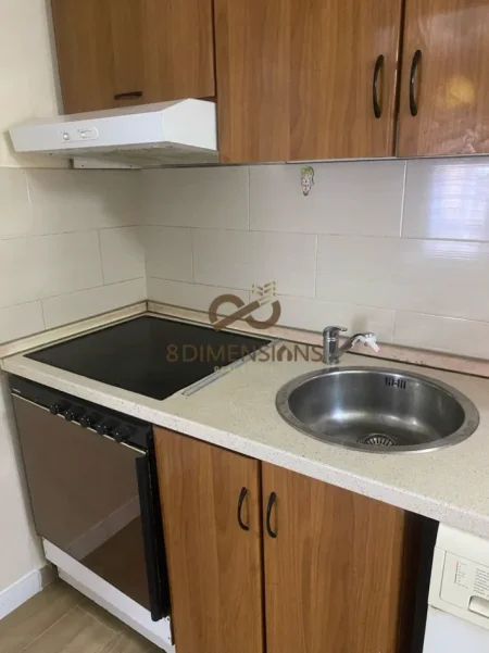 Tirane, jepet me qera apartament 1+1 Kati 3, 50 m² 480 € (Myslym Shyri)
