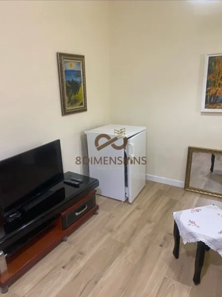 Tirane, jepet me qera apartament 1+1 Kati 3, 50 m² 480 € (Myslym Shyri)
