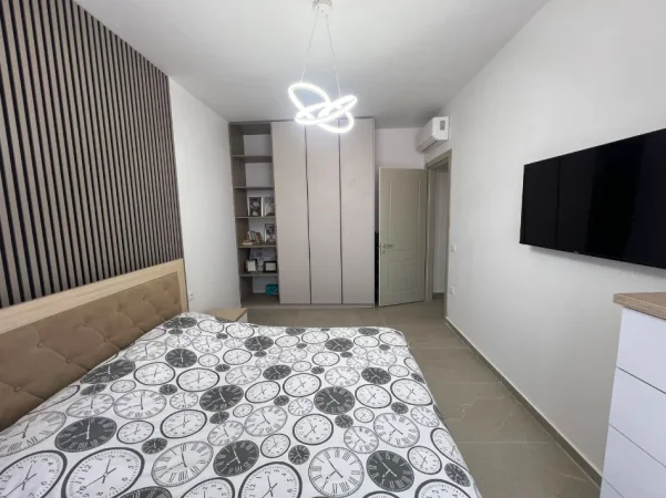 Tirane, jepet me qera apartament 1+1 Kati 5, 65 m² 600 € (Jordan Misja)