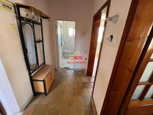 Vlore, shitet apartament 1+1+Ballkon Kati 4, 58 m² 64.000 € (Rruga Misto Mele)