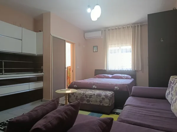 OKAZION - Garsoniere per plazh -muaji qershor 3000 lek/nata - Shkembi Kavajes