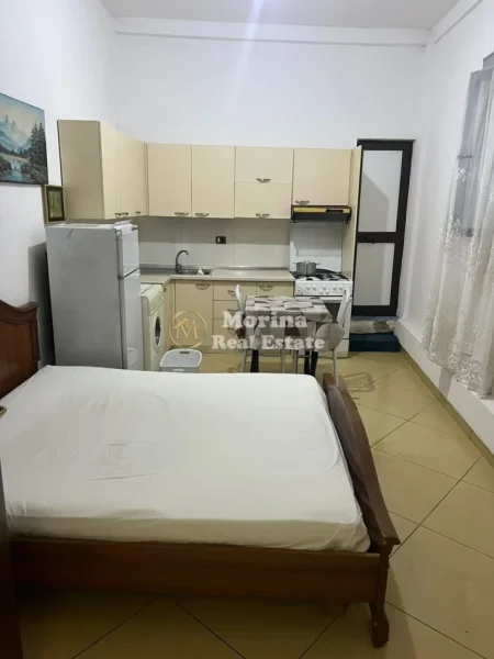 Tirane, jepet me qera apartament 1+1 Kati 1, 35 m² 280 € (Ali Demi)