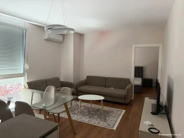 Tirane, jepet me qera apartament 2+1 Kati 2, 67 m² 750 € (rruga barrikadave)