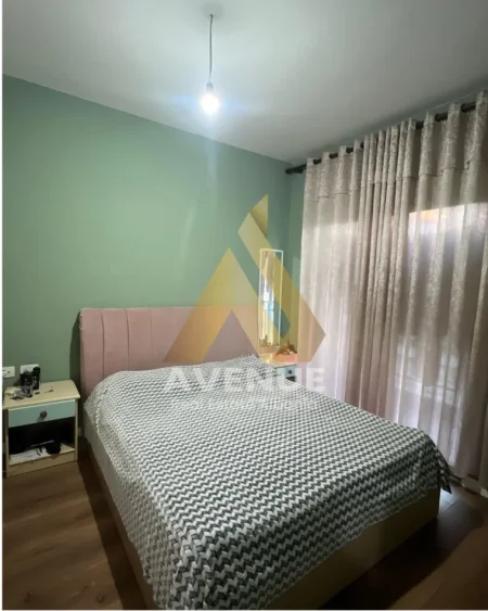 Tirane, shitet apartament 1+1 Kati 5, 55 m² 105.000 € (Misto Mame)
