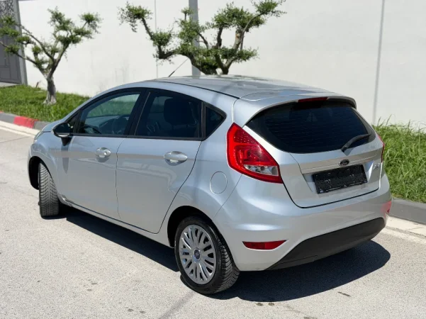 FORD FIESTA 1.4 NAFTE 👉 2011 👈 kambio MANUALE - Per patentat e reja 3.900 Lek