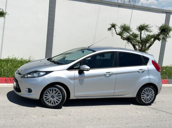 FORD FIESTA 1.4 NAFTE 👉 2011 👈 kambio MANUALE - Per patentat e reja 3.900 Lek