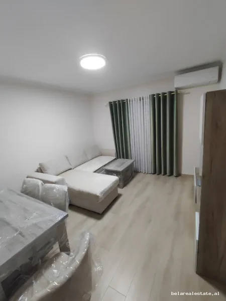 Tirane, jepet me qera apartament 2+1+Ballkon Kati 2, 96 m² 840 € (Rruga fortuzi)