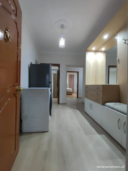 Tirane, jepet me qera apartament 2+1+Ballkon Kati 2, 96 m² 840 € (Rruga fortuzi)