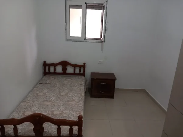 Tirane, jap me qera apartament 2+1+Ballkon Kati 2, 78 m² 350 € 
