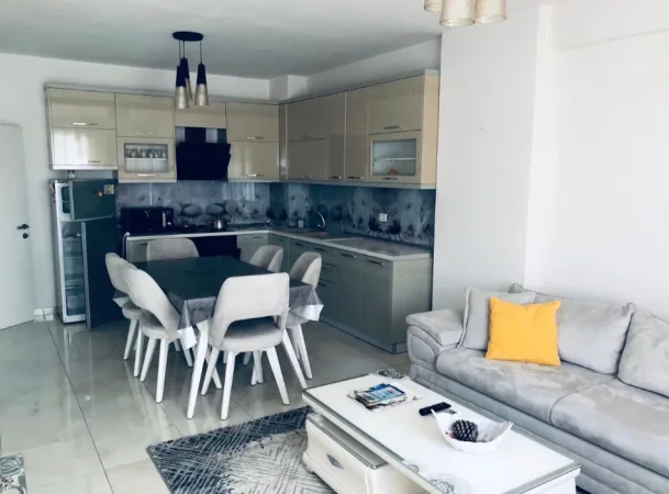 Tirane, jepet me qera apartament 2+1+Ballkon Kati 2, 720 € (Selvia Gjimnazi Partizani)