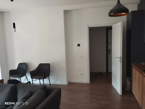 Tirane, jepet me qera apartament 2+1+Aneks+Ballkon Kati 9, 800 € (Bulevardi i Ri)