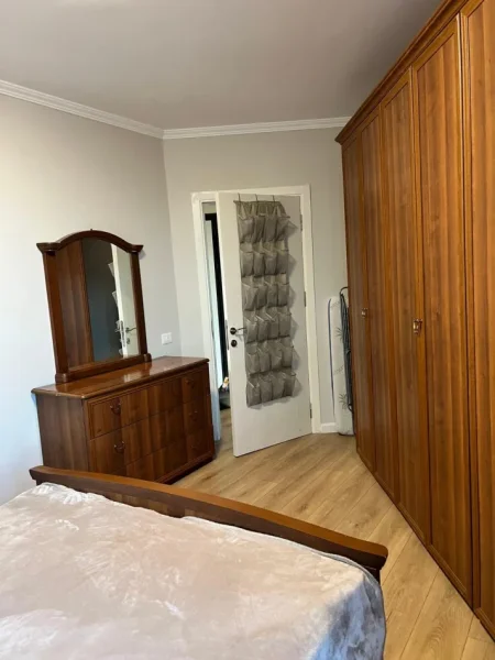 Tirane, shitet apartament 2+1 Kati 6, 175.000 € (Yzberisht)